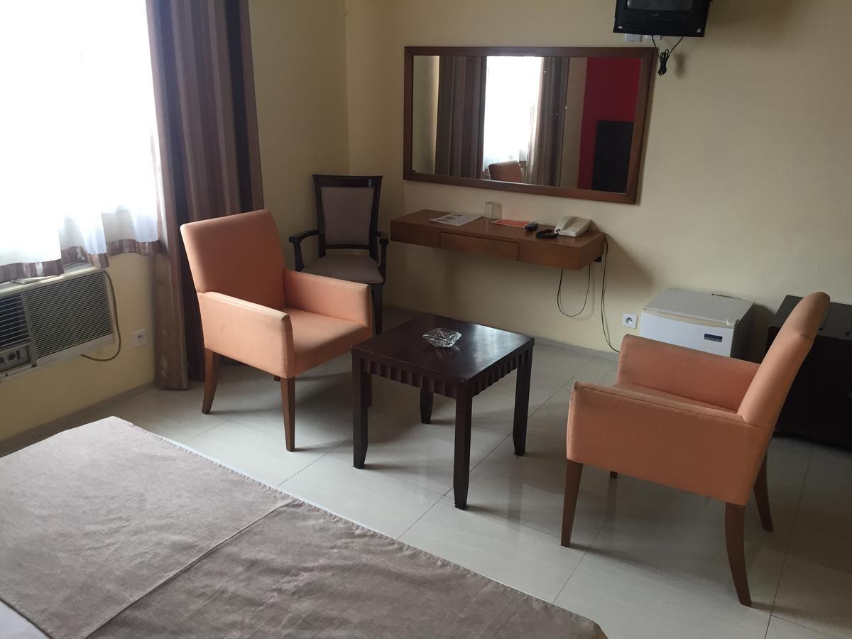 White Palace Hotel Antananarivo Exterior photo